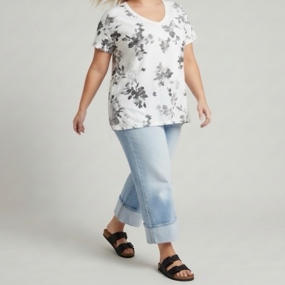 TORRID "Tea Floral" Heritage Slub V-Neck Relaxed Tee NWT Size 4X - Picture 9 of 13
